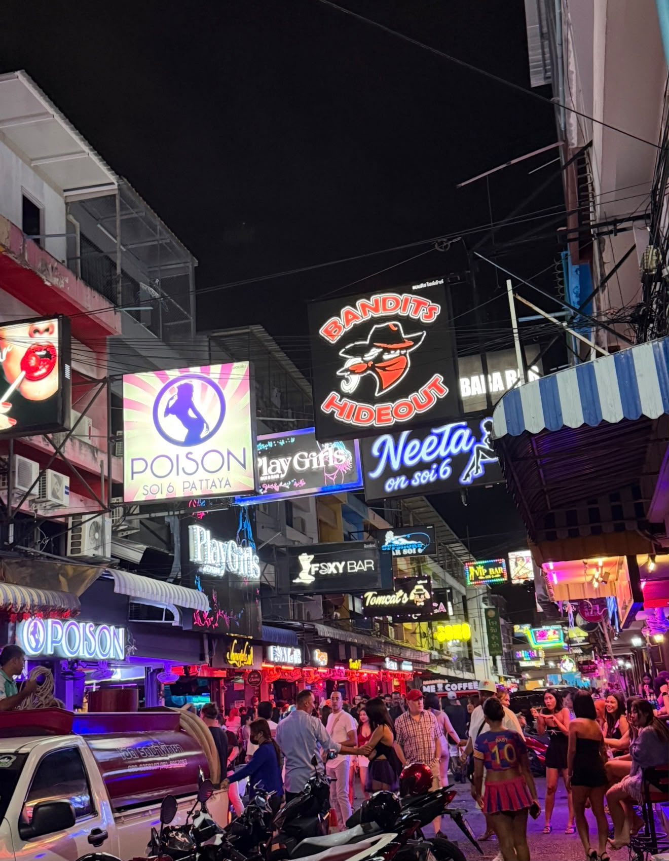 Commercial Building for Sale | Prime Soi 6 Location, Pattaya โ photo 1