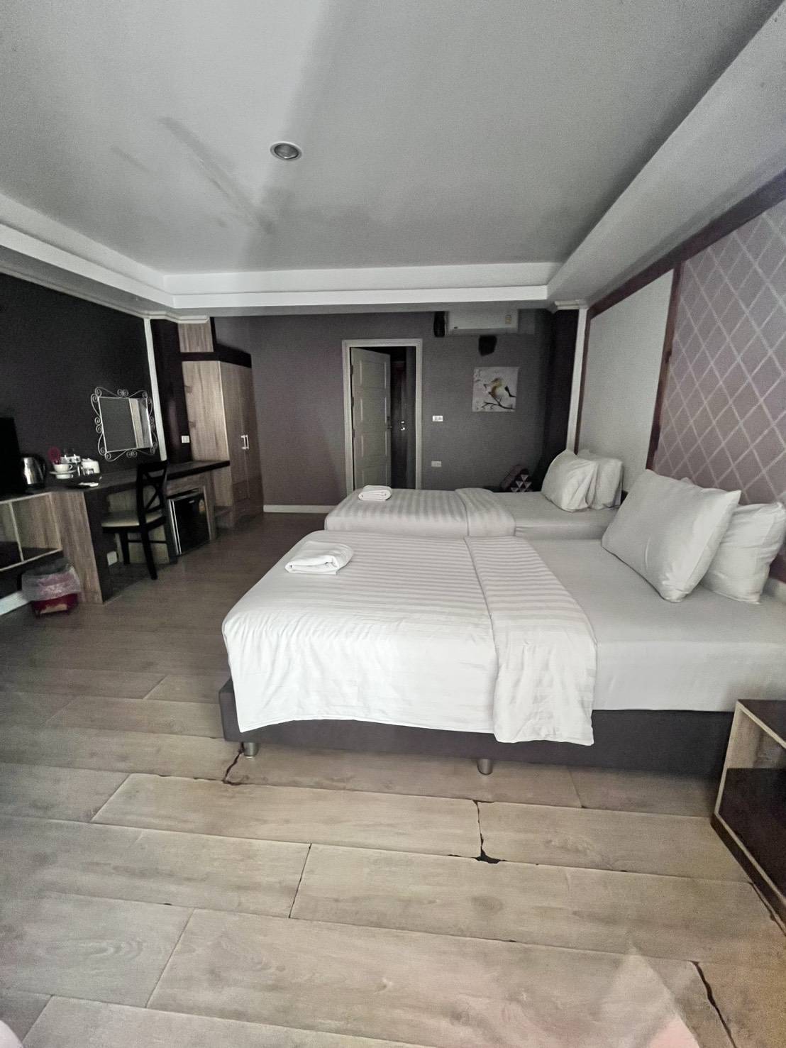 Hotel for Rent – 92 Rooms