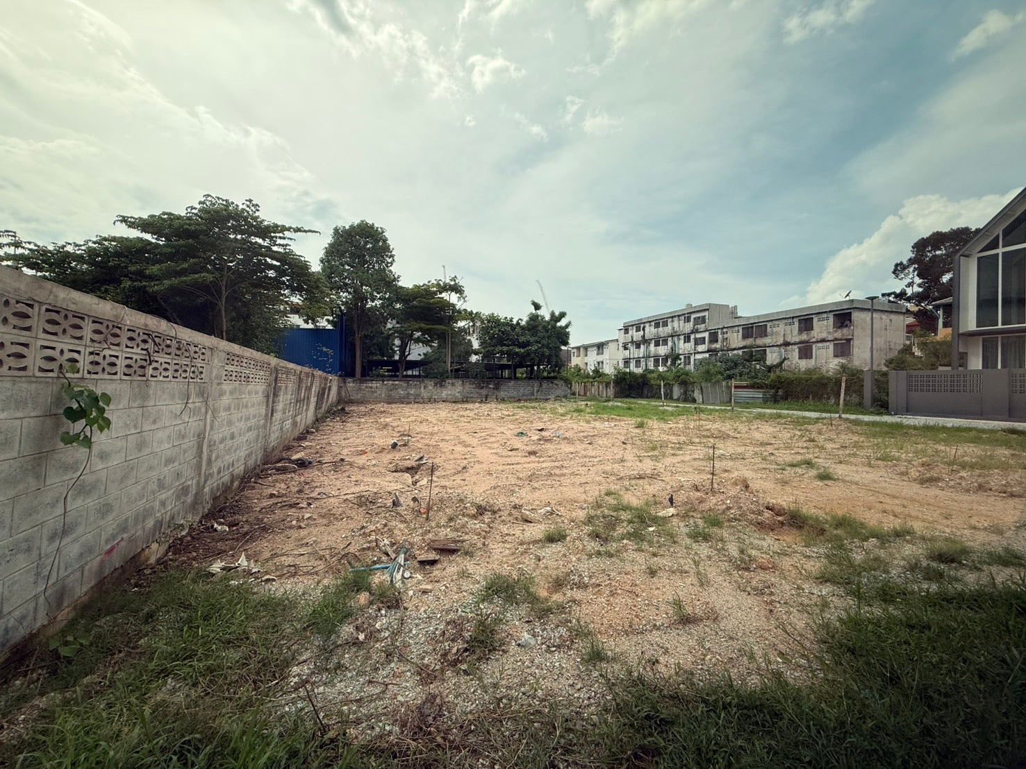 Land for Sale – 167 Sq.Wah (2 Plots) Behind PRS Gym
