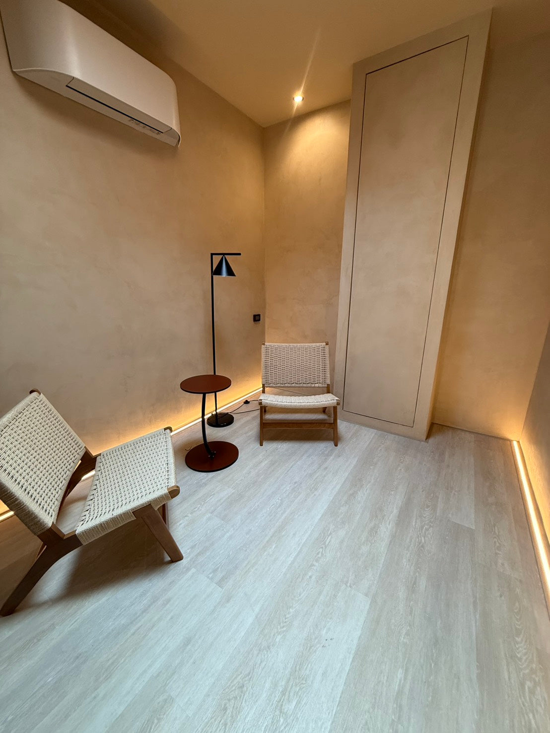 Luxury Pool Villa for SALE — Thappraya Road, Pattaya