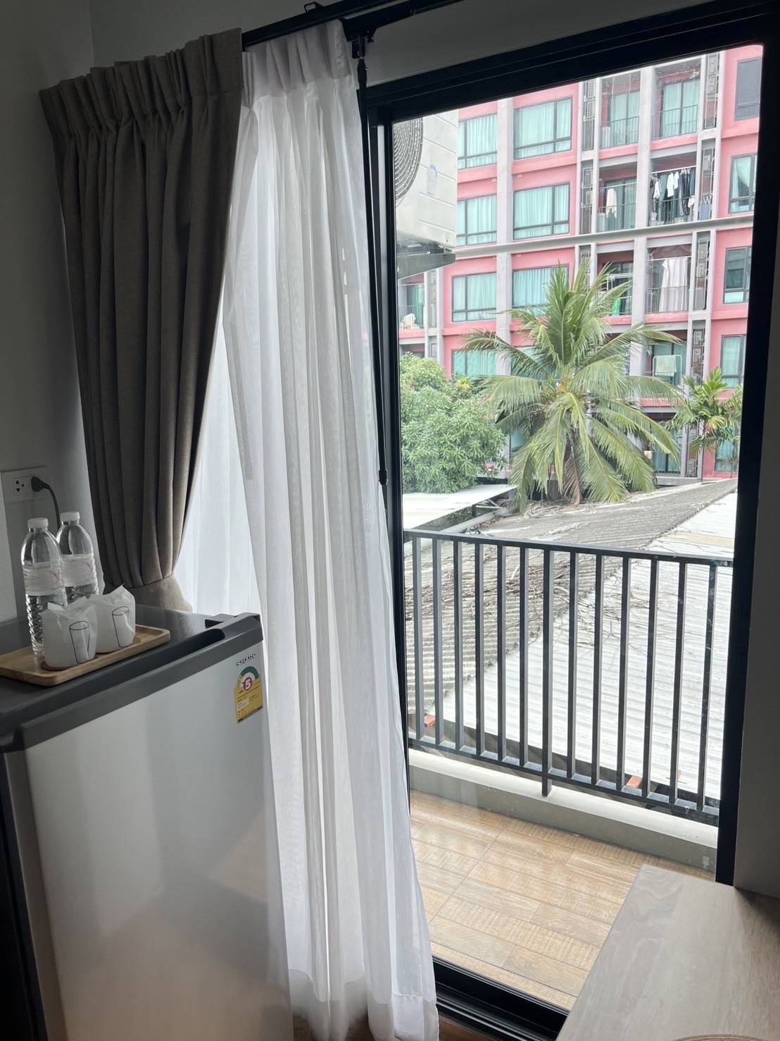 Hotel for Rent – Ratchada (Suea Yai Area) - 98 Rooms