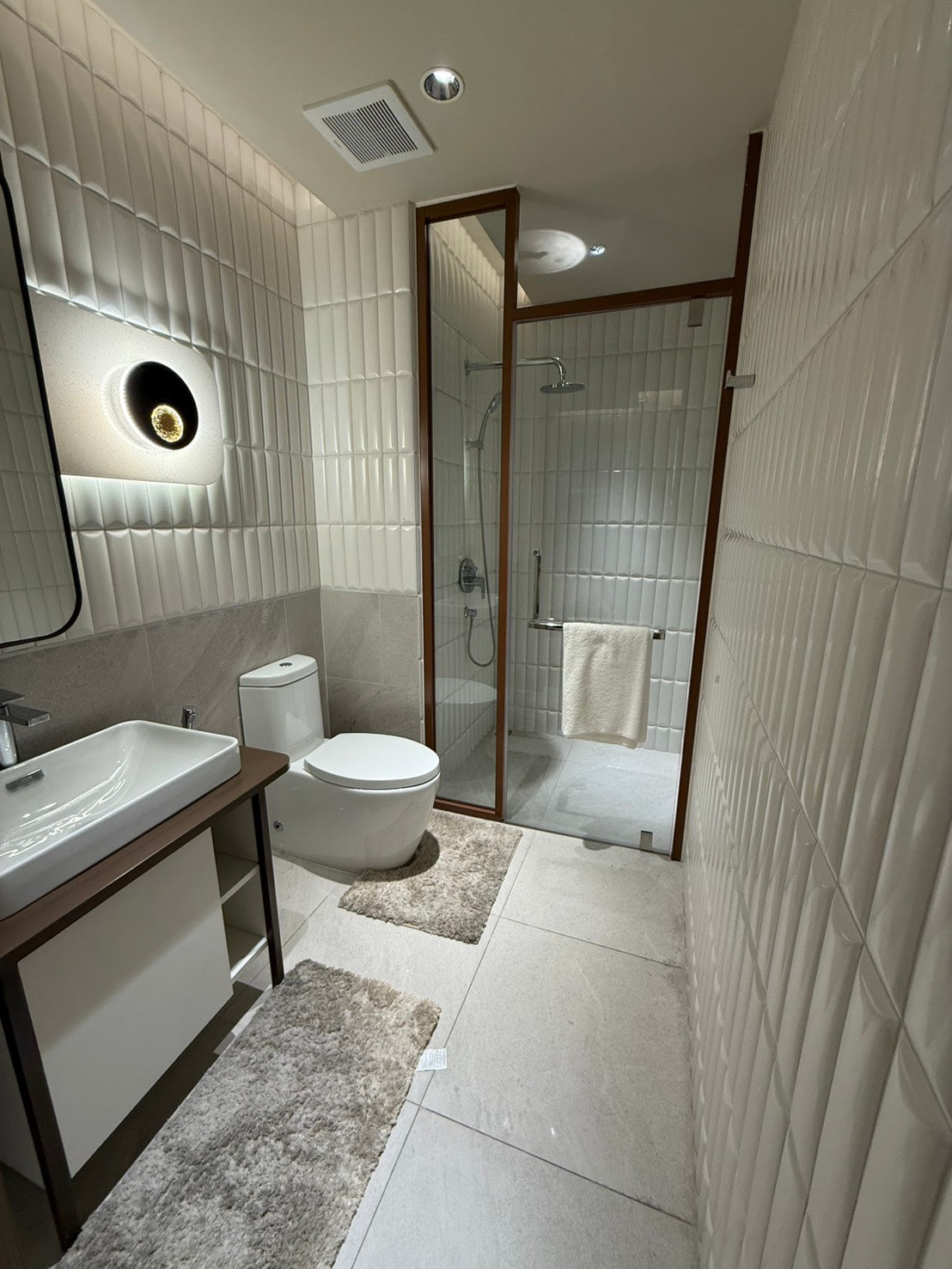 AROM Jomtien – Beachfront Luxury Condominium