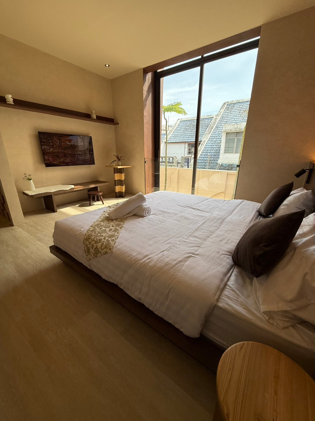 Luxury Pool Villa for SALE — Thappraya Road, Pattaya