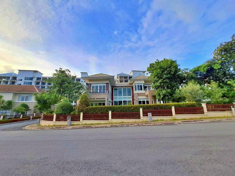 Baan Talay – Luxury Pool Villa 592sqm (3 Plots Combined)