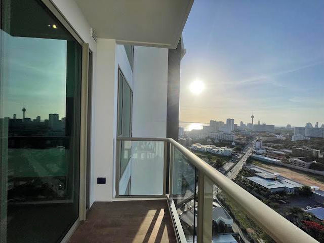 Luxury Condo on 25th Floor – Riviera Ocean Drive, Pattaya