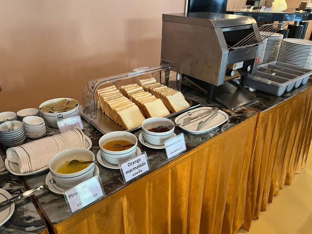 3-Star Hotel for Sale in North Pattaya – 123 Rooms, Prime Beachfront Location