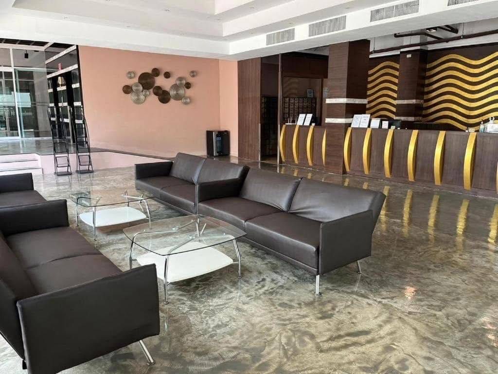 3-Star Hotel for Sale in North Pattaya – 123 Rooms, Prime Beachfront Location