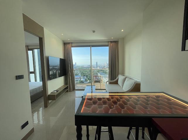 Luxury Condo on 25th Floor – Riviera Ocean Drive, Pattaya