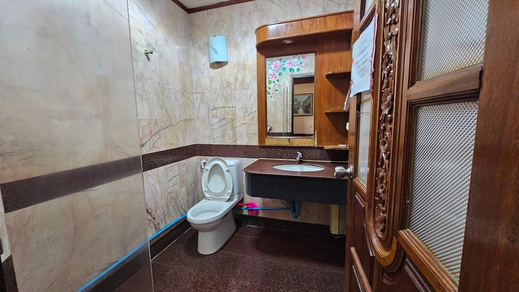 Commercial Building for Rent – Beach Road Soi 13