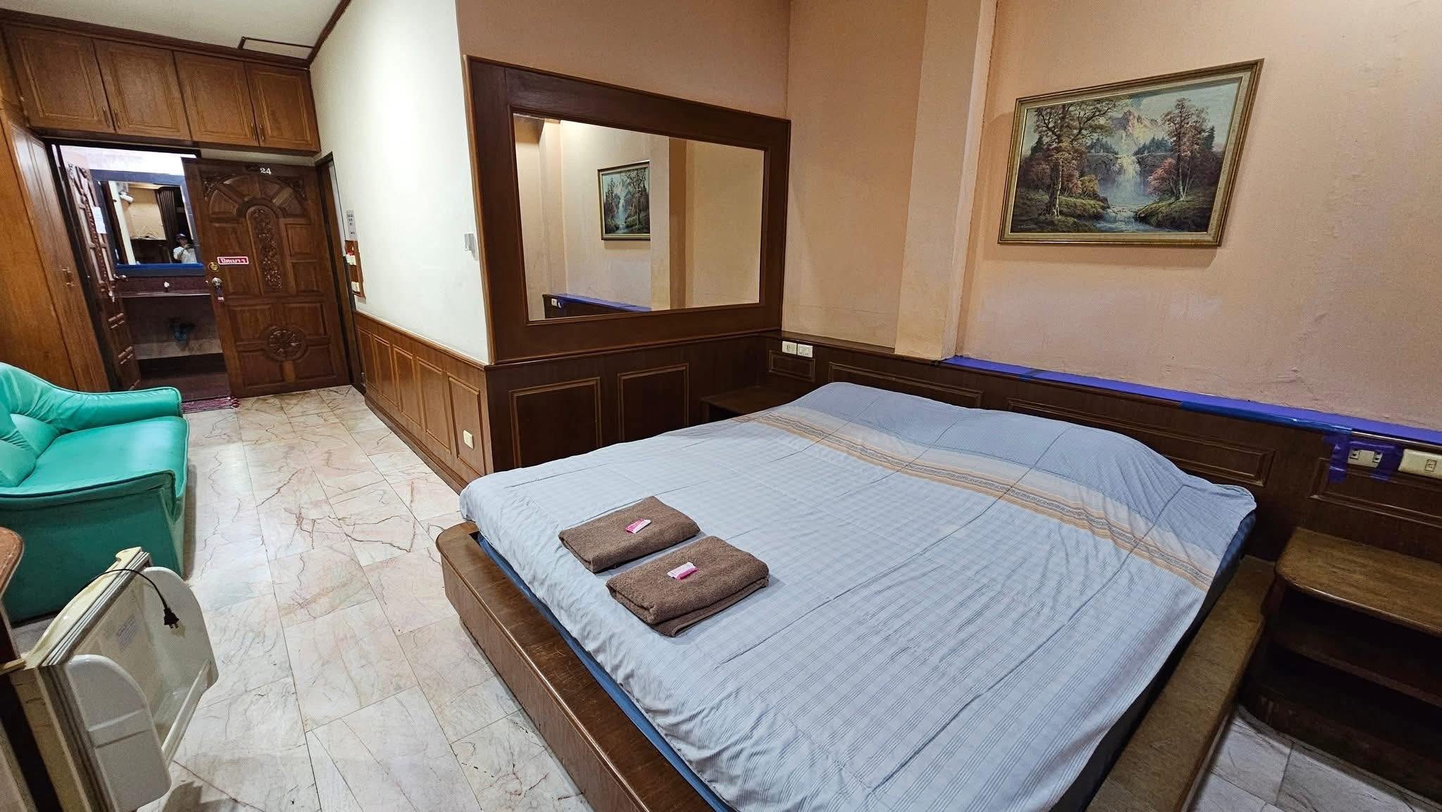 Commercial Building for Rent – Beach Road Soi 13