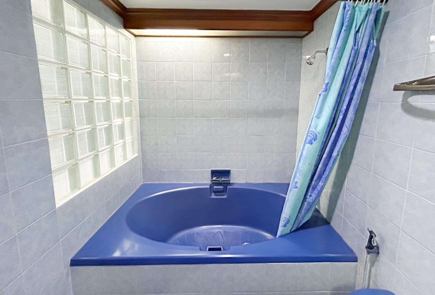 Silver Beach Condominium Wongamat – 2 Bedroom Beachfront Unit