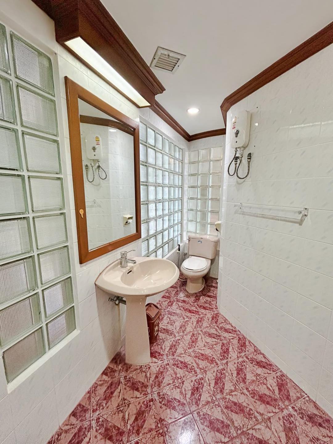 Silver Beach Condominium Wongamat – 2 Bedroom Beachfront Unit