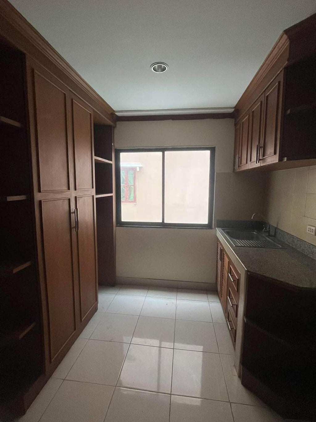 Commercial Building for Rent – 2 Units, 3 Floors, Pattaya 3rd Road