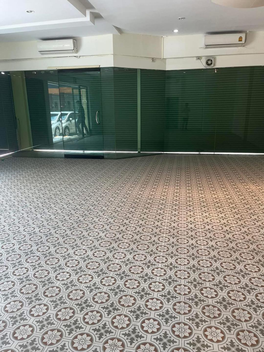 Commercial Building for Rent – 2 Units, 3 Floors, Pattaya 3rd Road