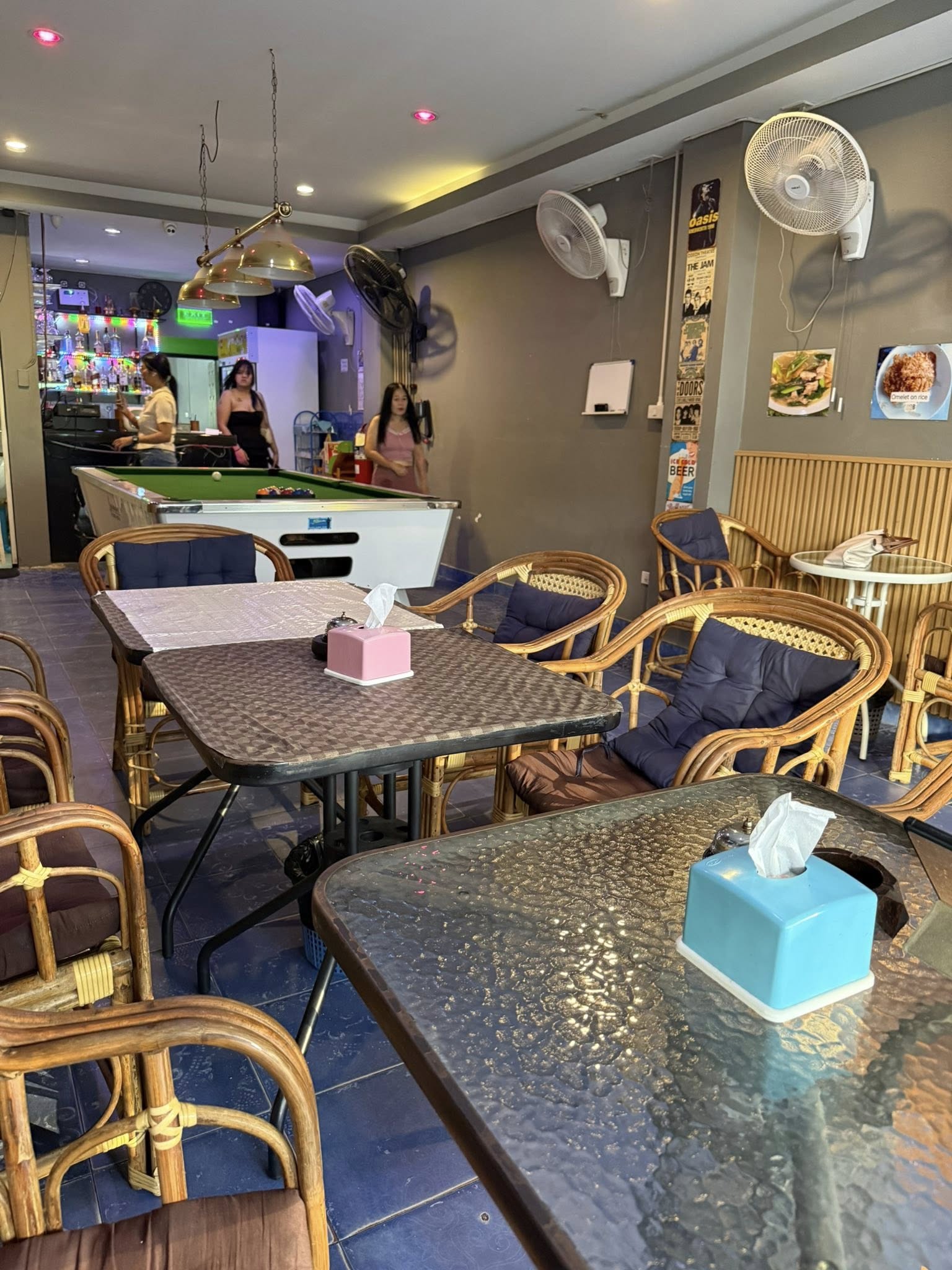 Bar for Takeover – Soi Buakhao Main Road, 6 Rooms