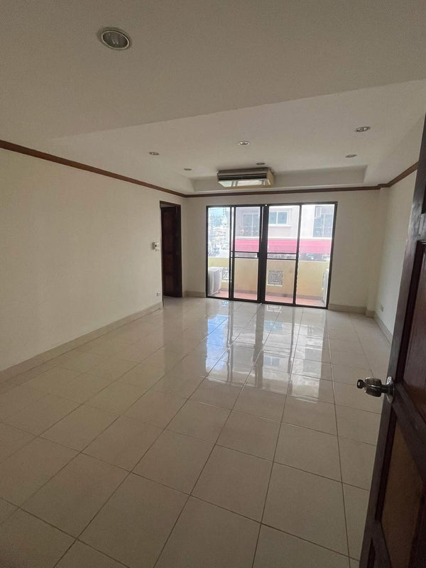 Commercial Building for Rent – 2 Units, 3 Floors, Pattaya 3rd Road