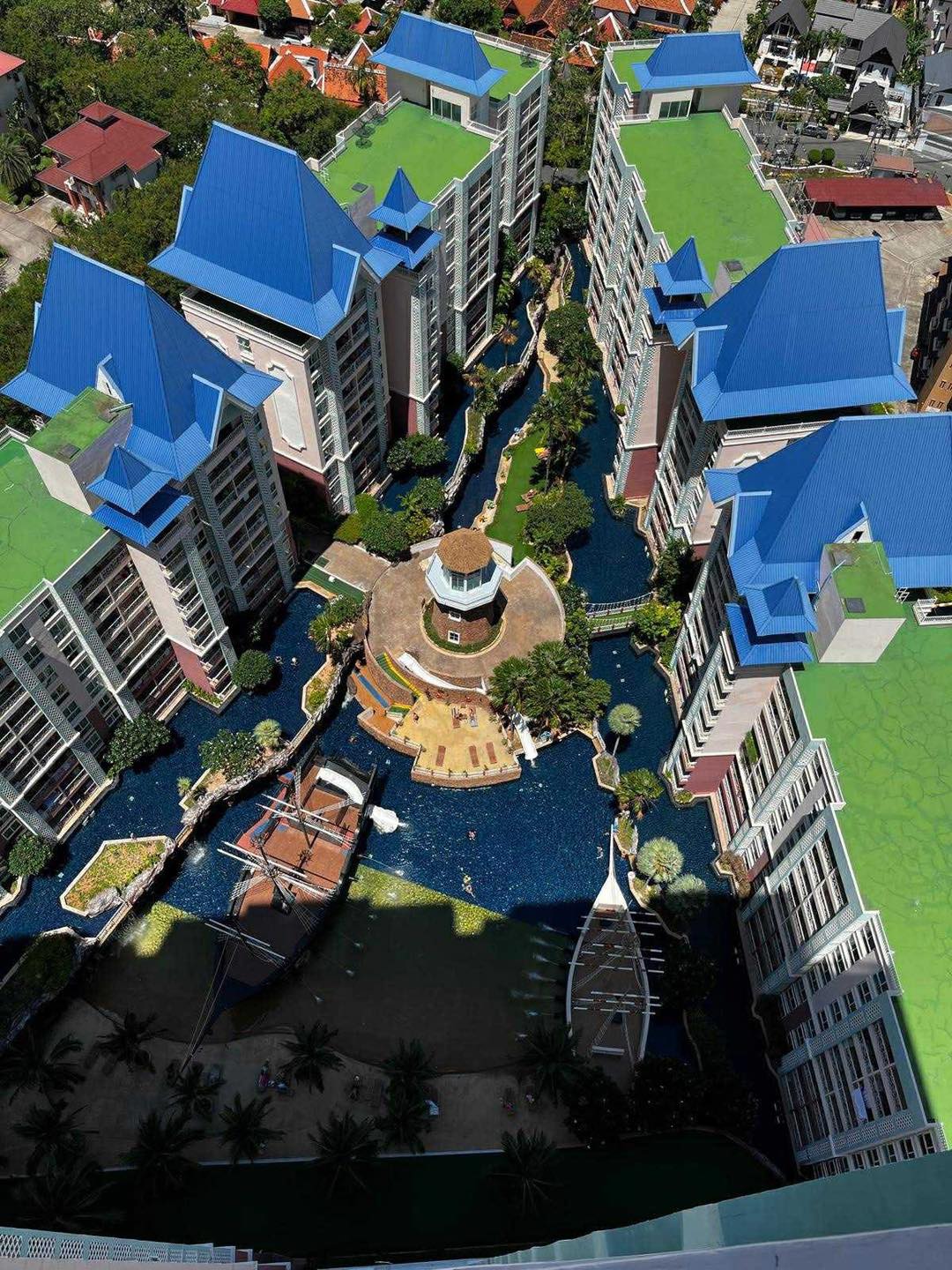 Grand Caribbean Condo – 1 Bedroom 36sqm, Top Floor 28th