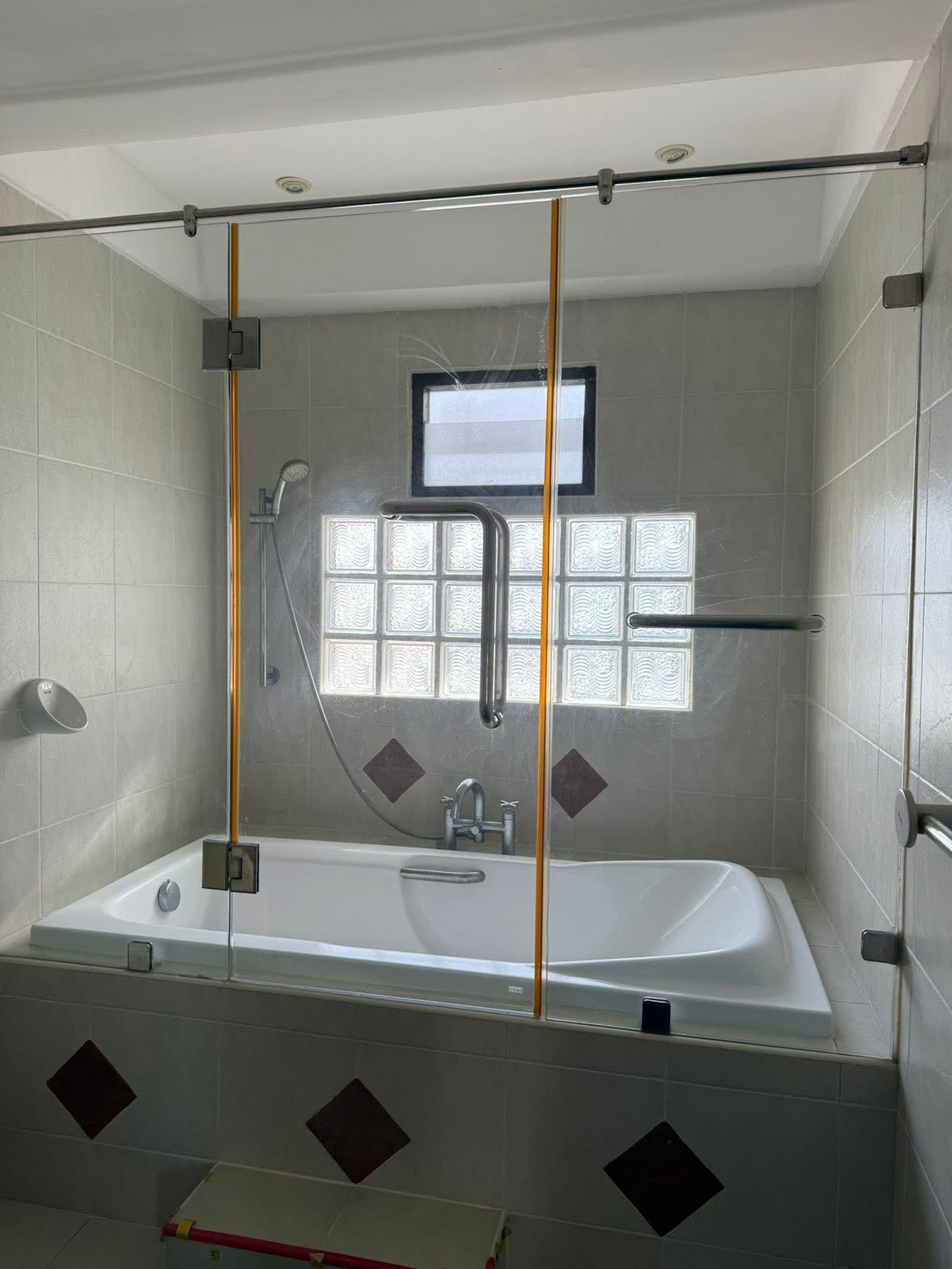 Hotel for Rent – 10 Rooms