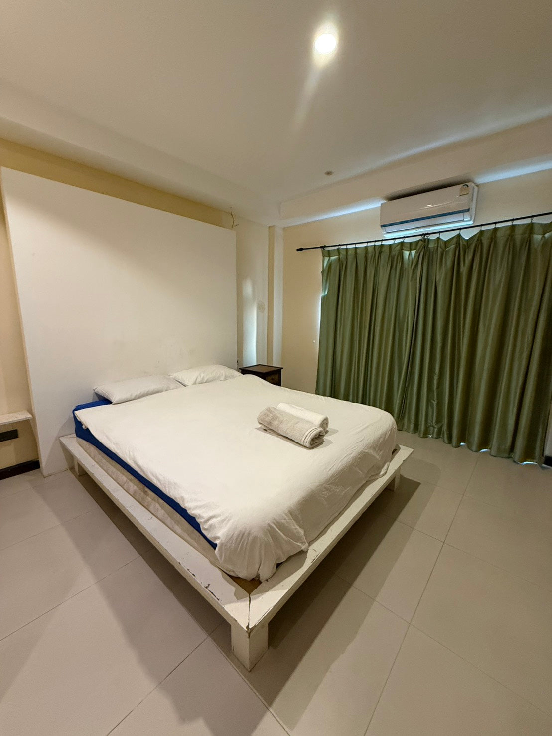 Hotel for Rent – 18 Rooms