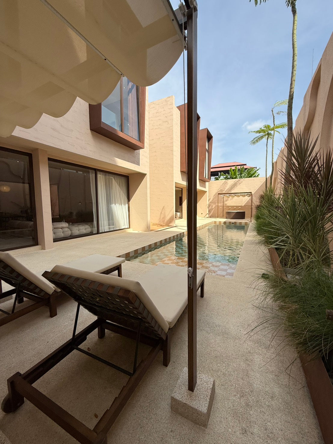 Luxury Pool Villa for SALE — Thappraya Road, Pattaya