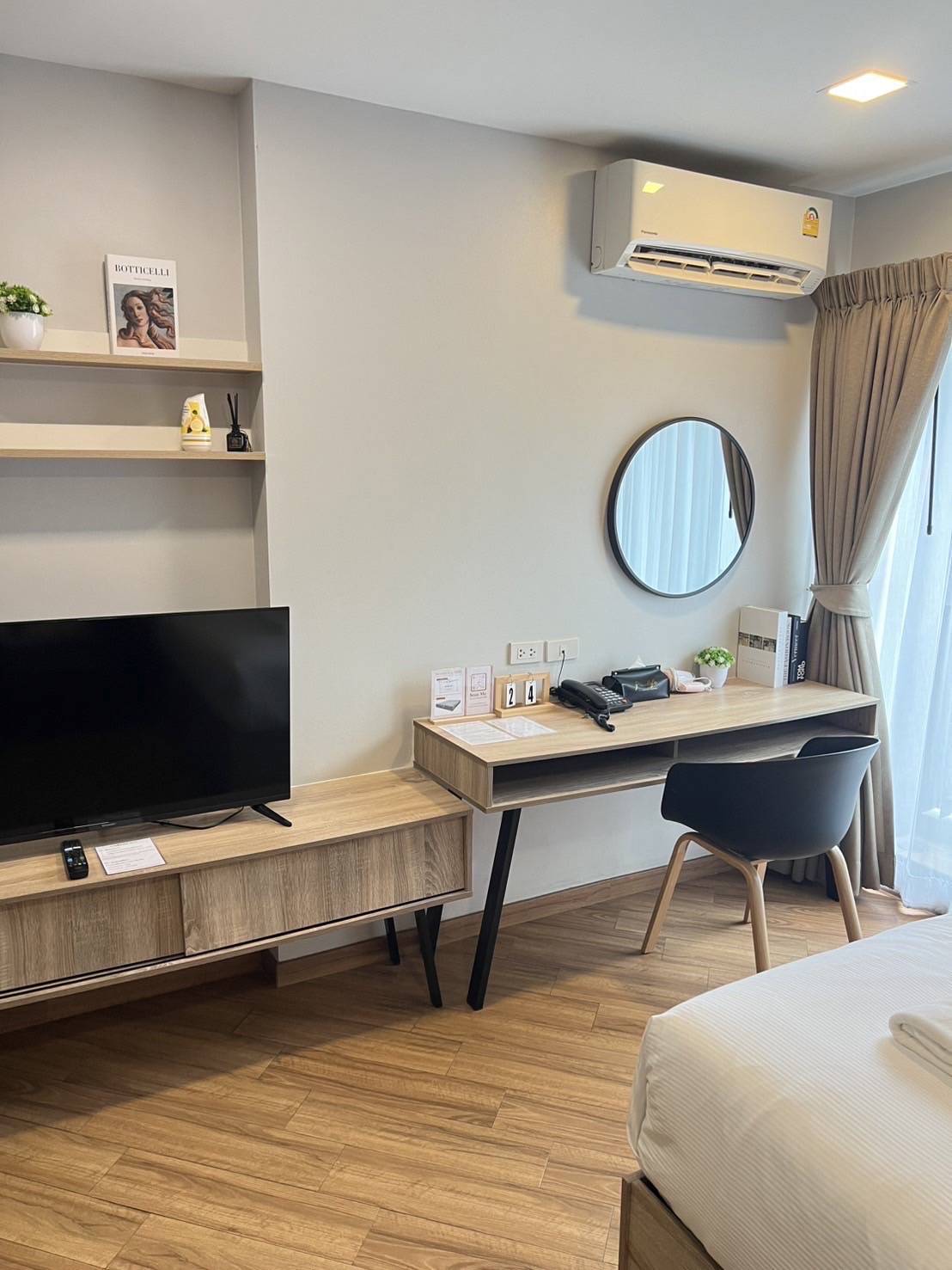 Hotel for Rent – Ratchada (Suea Yai Area) - 98 Rooms