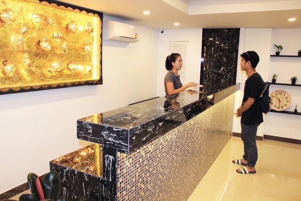 Hotel / Commercial Building for Rent