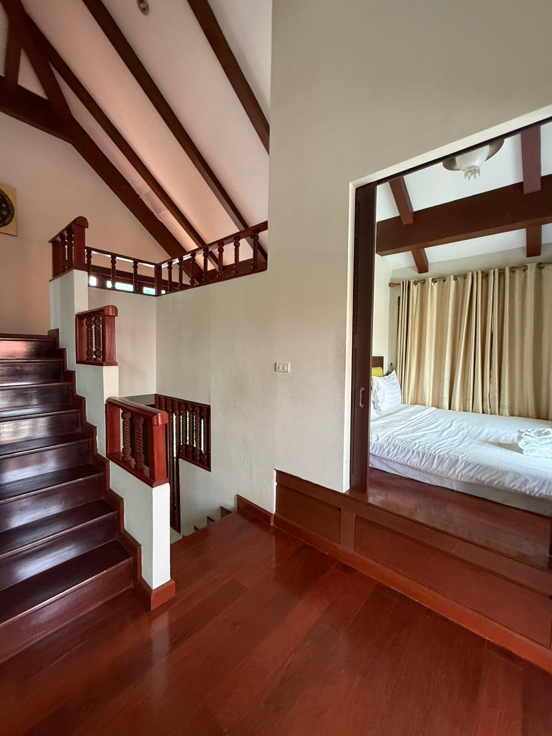 Thai–Bali Resort for Rent – 13 Villas, 32 Rooms Near Jomtien Beach