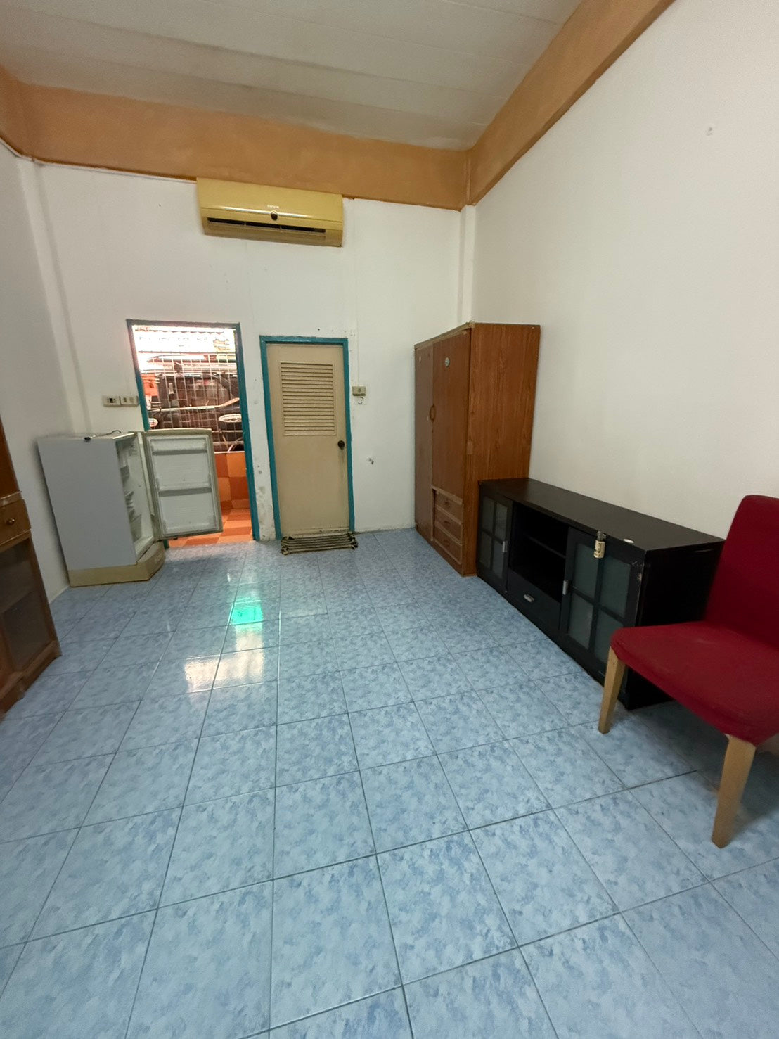 Prime 103-Room Commercial Building for Sale – Soi Buakhao, Pattaya