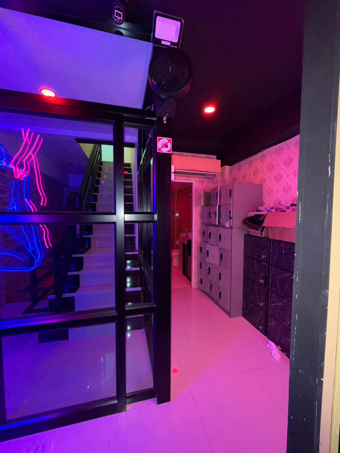 Walking Street Club for Takeover