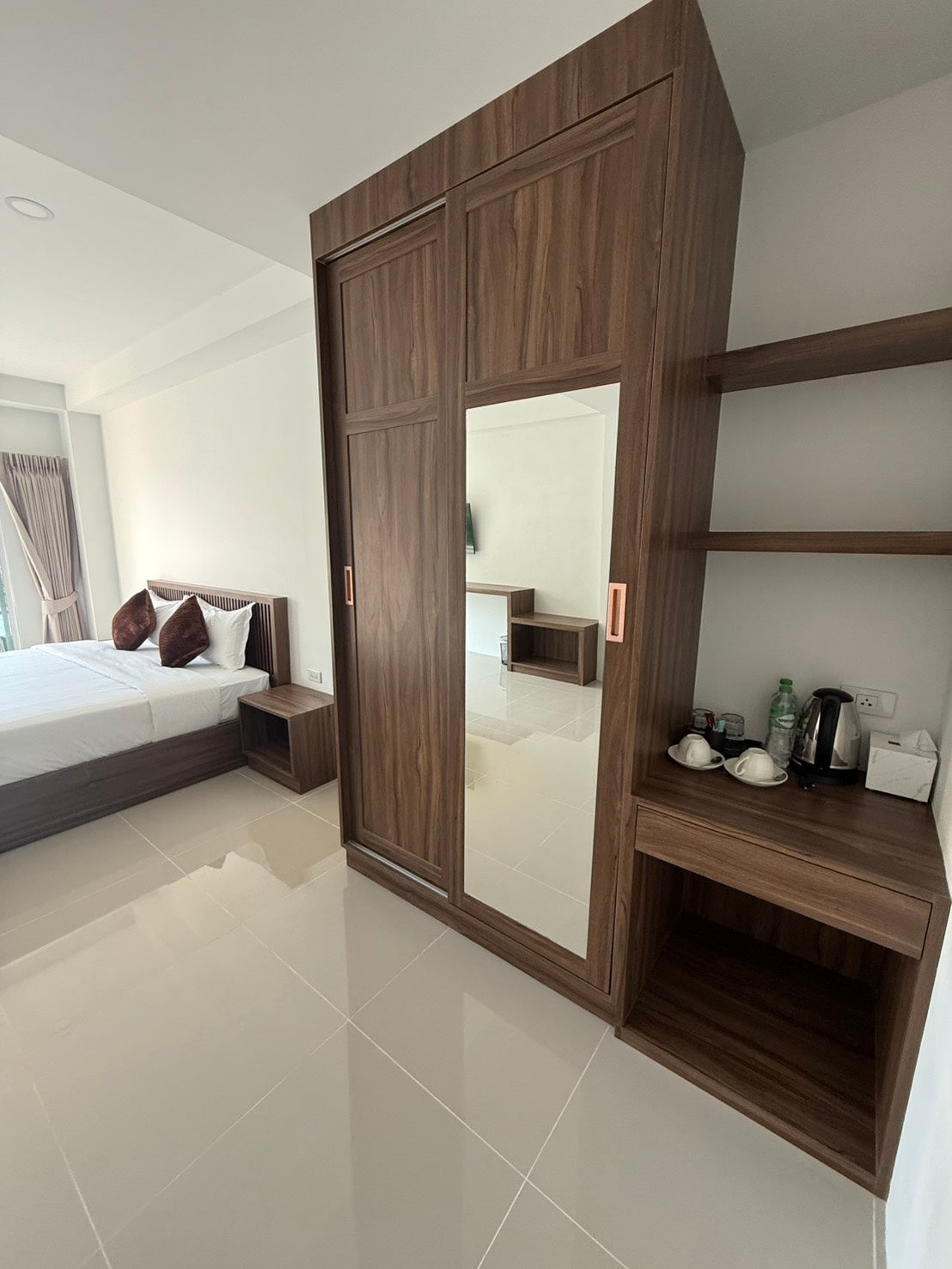 Hotel for Rent – 42 Rooms