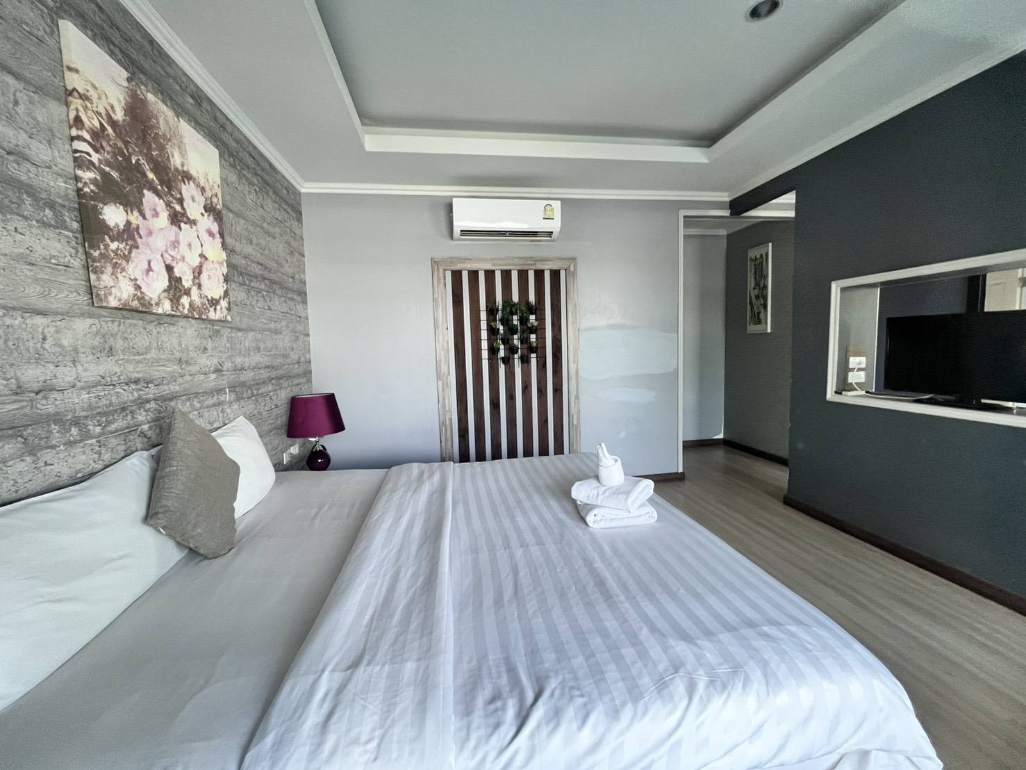 Hotel for Rent – 92 Rooms