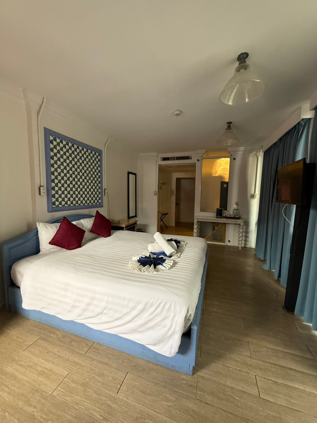 Resort-Style Hotel for Rent – Thappraya Road, 30 Rooms