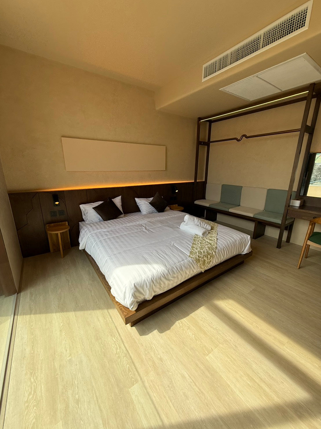 Luxury Pool Villa for SALE — Thappraya Road, Pattaya