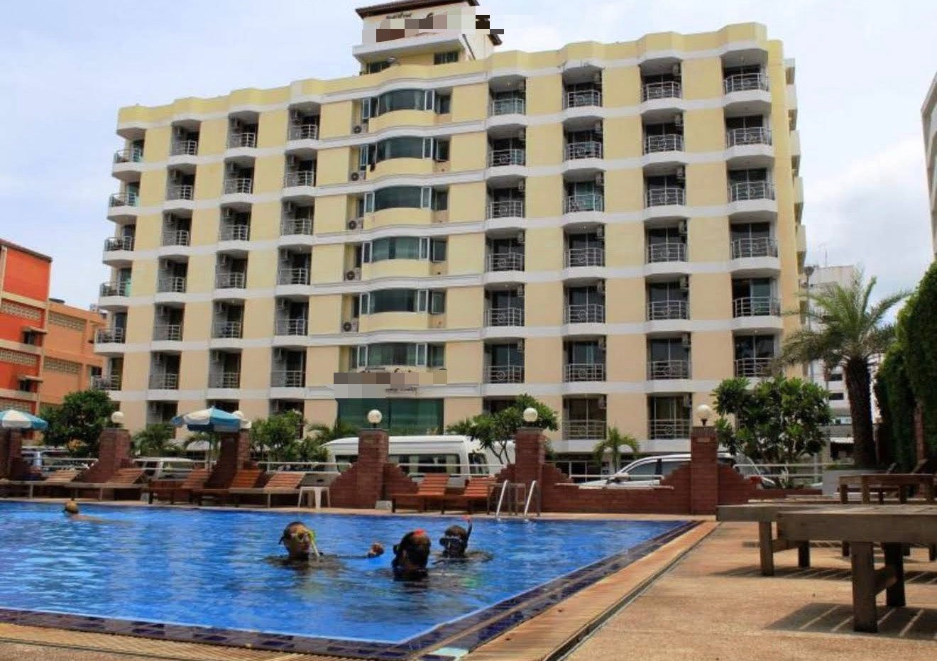 Hotel for Rent – 117 Rooms