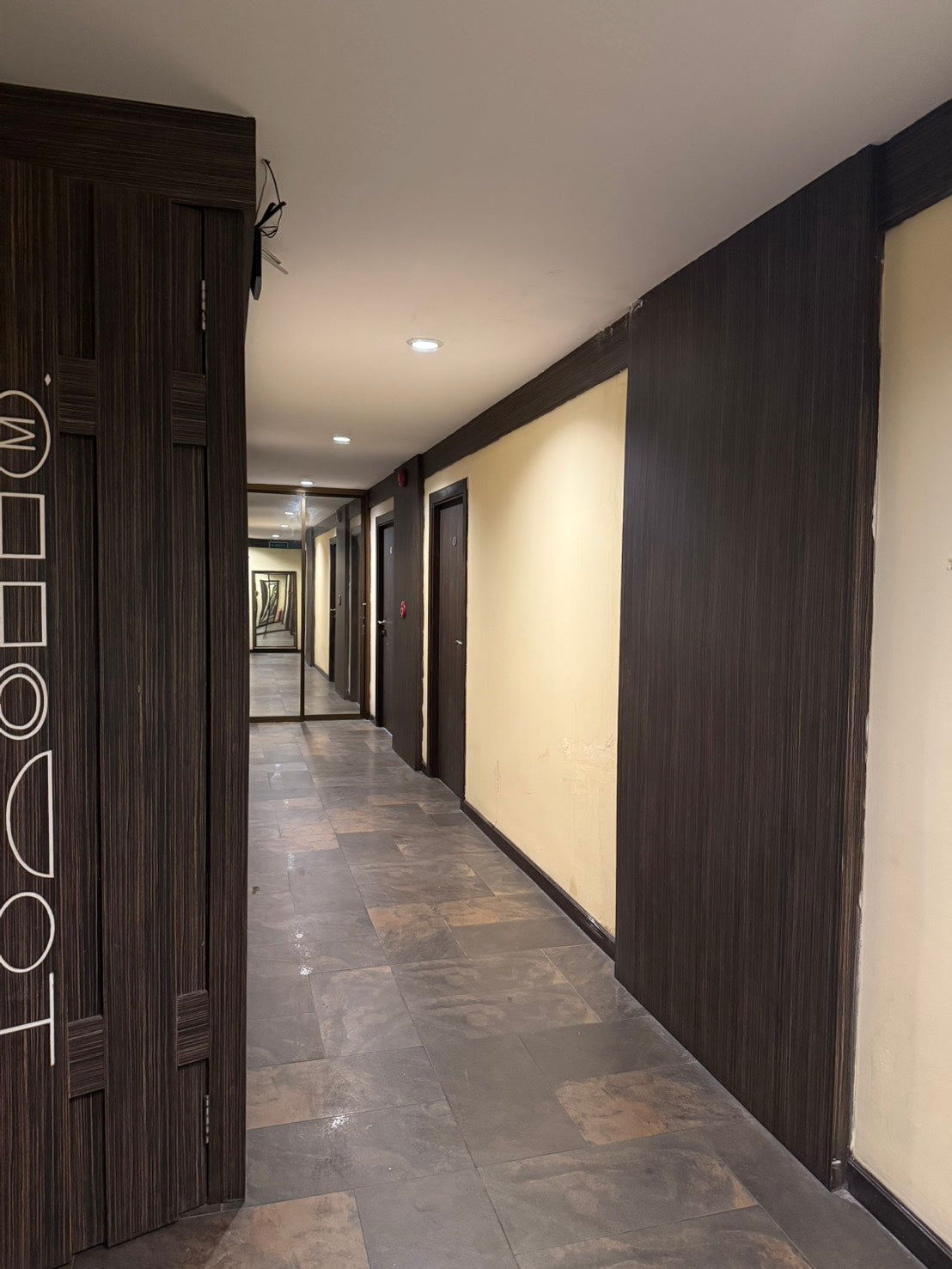 Hotel for Rent – 18 Rooms