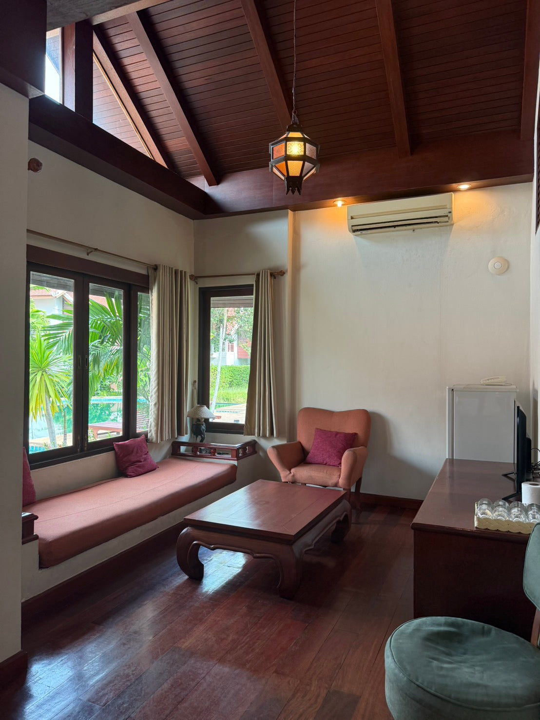 Thai–Bali Resort for Rent – 13 Villas, 32 Rooms Near Jomtien Beach