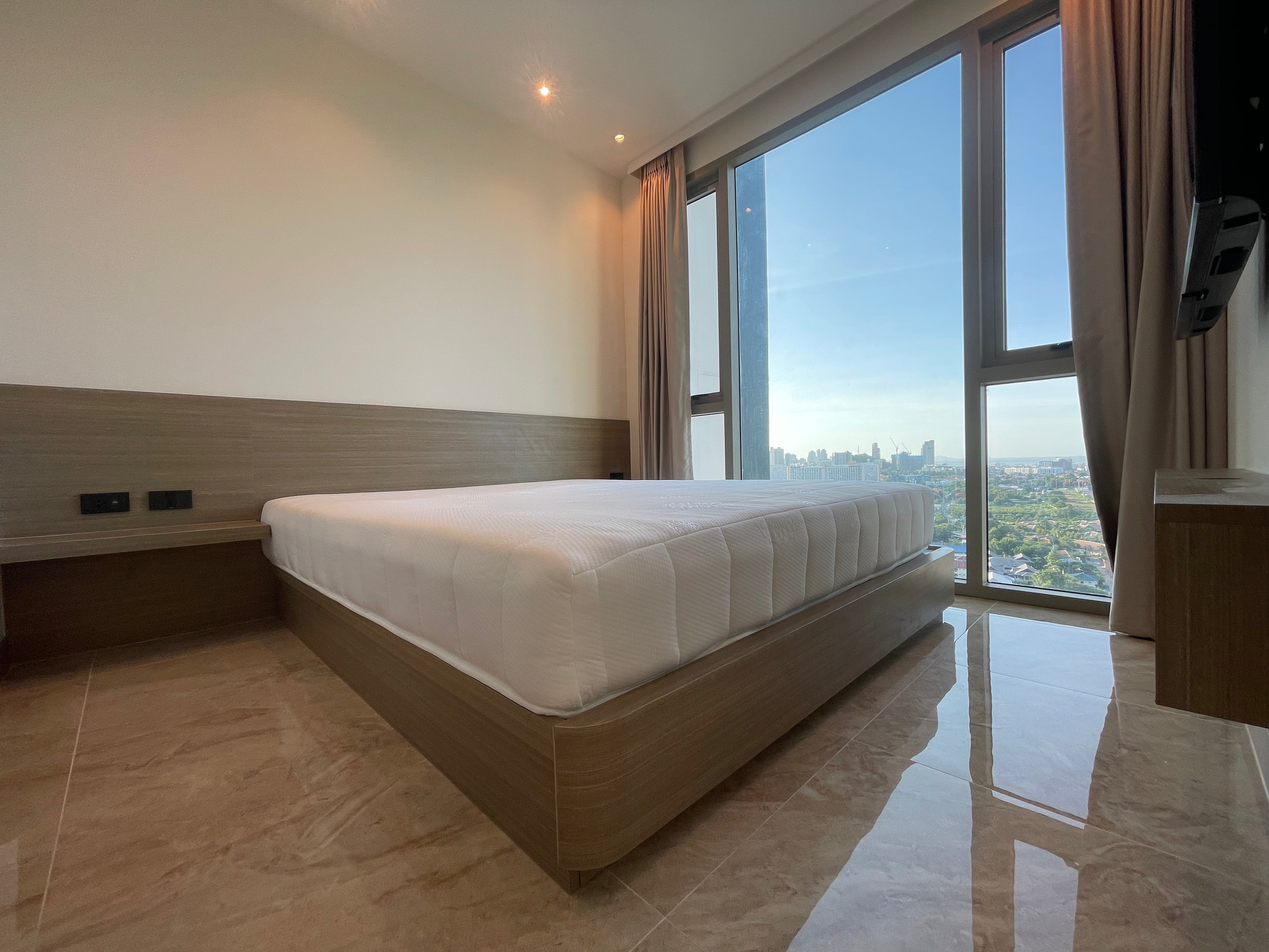 Riviera Ocean View – 1 Bedroom Condo 35sqm, 25th Floor