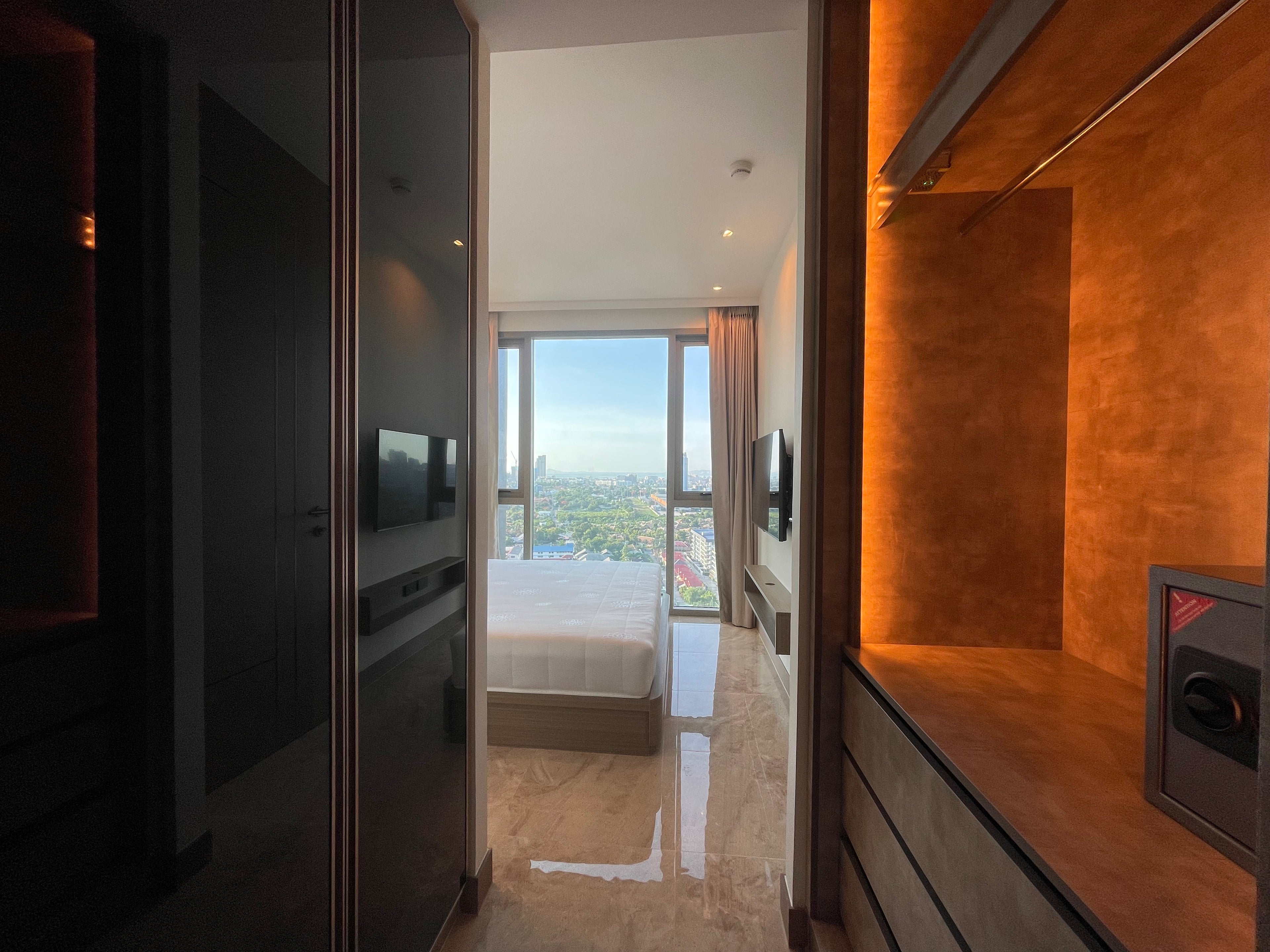 Riviera Ocean View – 1 Bedroom Condo 35sqm, 25th Floor