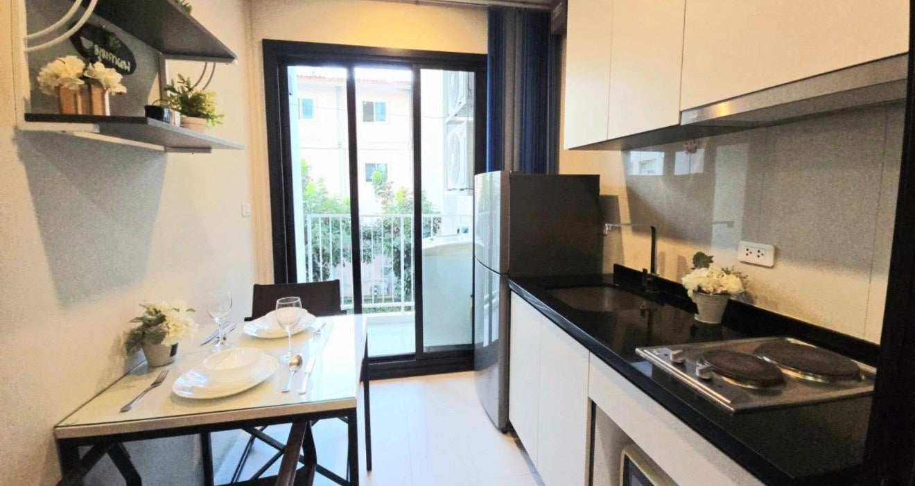 The Base Central Pattaya – 1 Bedroom Condo 29.9sqm, Pool View