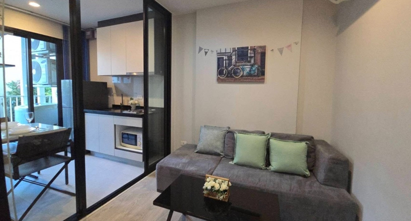 The Base Central Pattaya – 1 Bedroom Condo 29.9sqm, Pool View