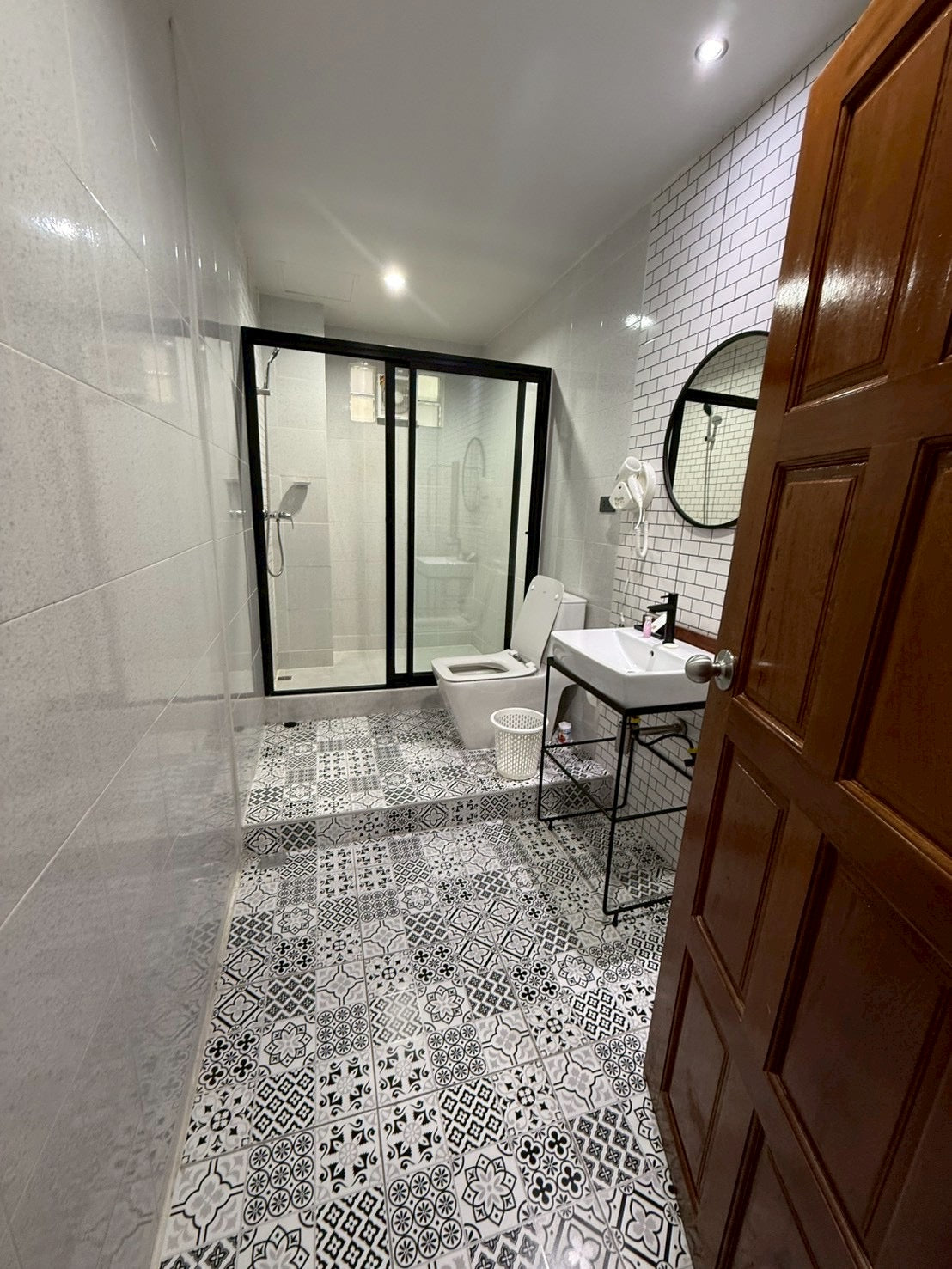 Hotel for Rent – 10 Rooms, Pattaya