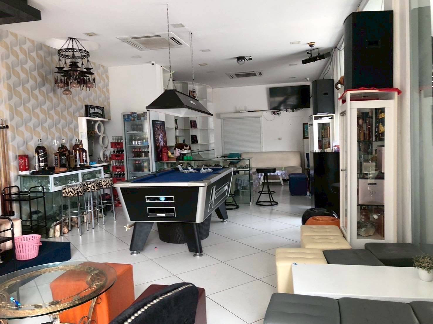 Commercial Building for SALE – 3 Units (4 Floors)