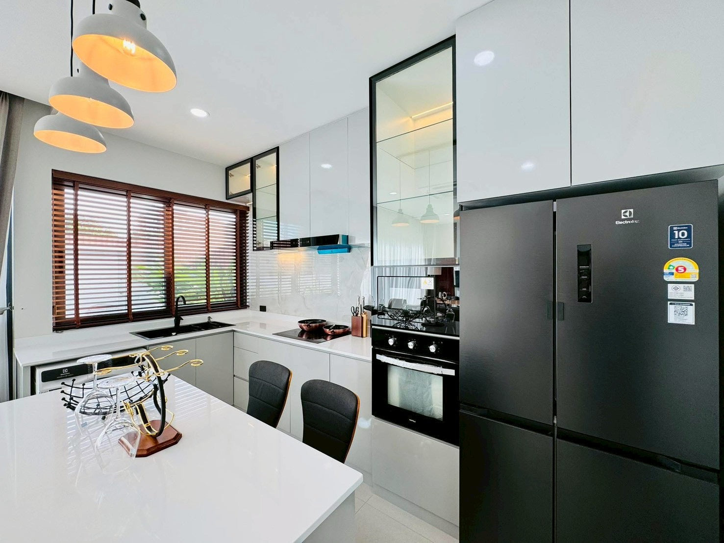 Modern Pool Villa For Sale