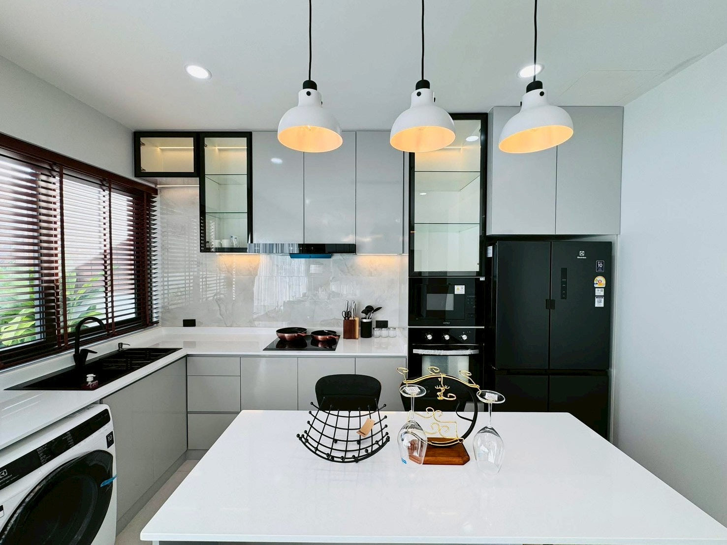 Modern Pool Villa For Sale