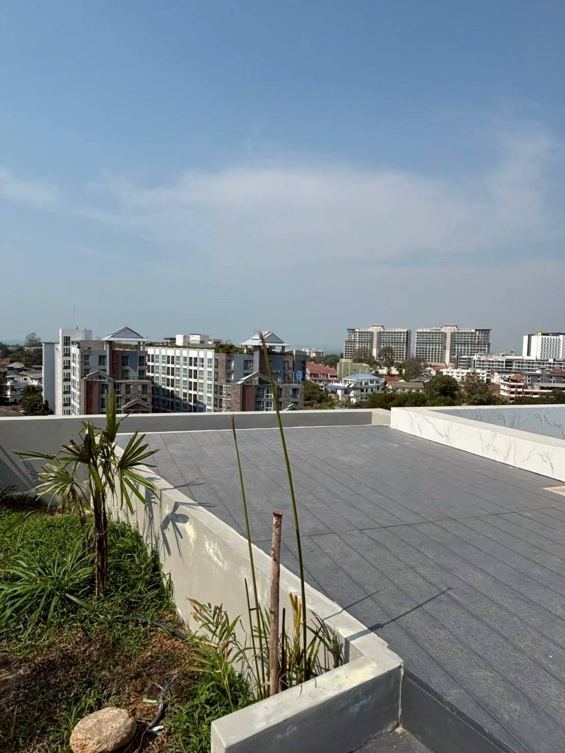 Hotel / Business Building for Rent – 89 Rooms