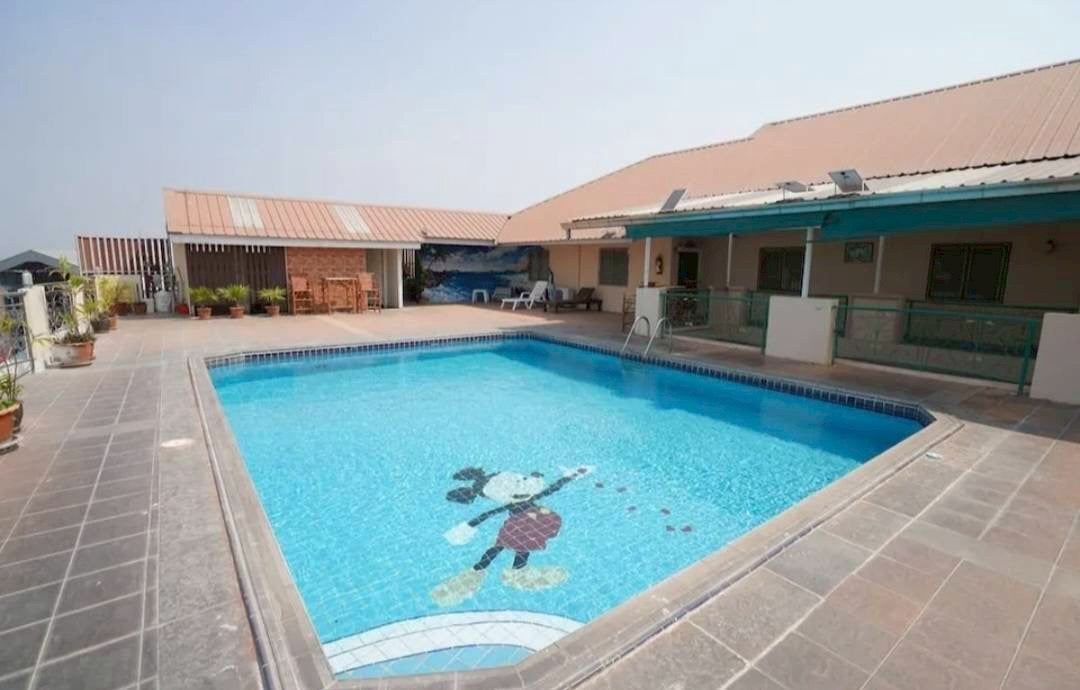 Prime 80+ Room Hotel for Rent – No Key Money