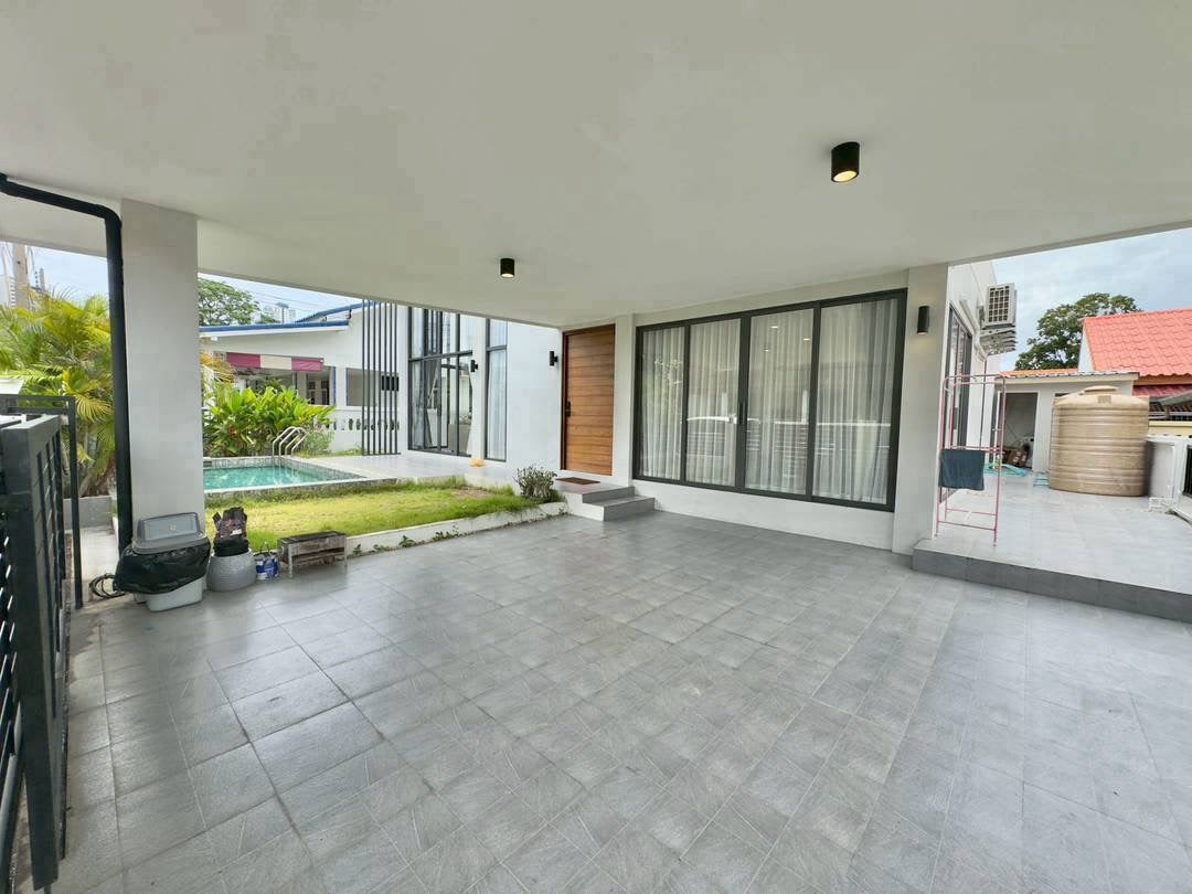 Naklua Luxury Pool Villa for Rent – Business Friendly