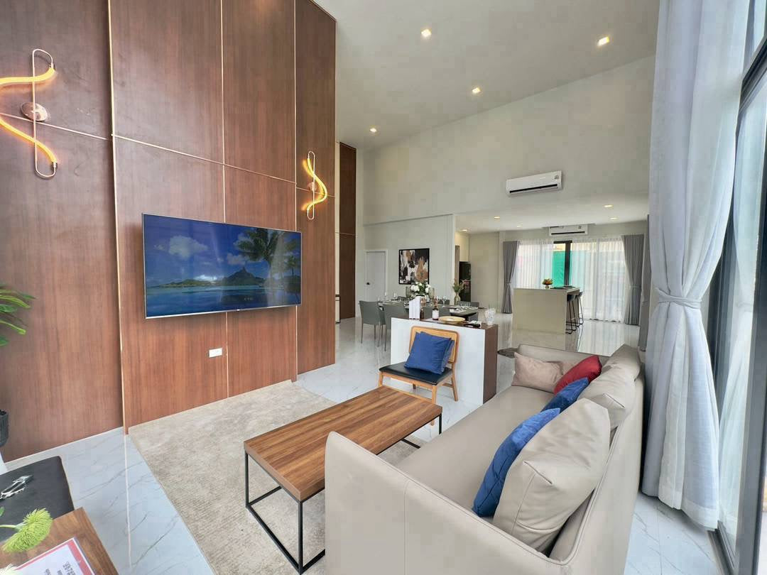 Naklua Luxury Pool Villa for Rent – Business Friendly