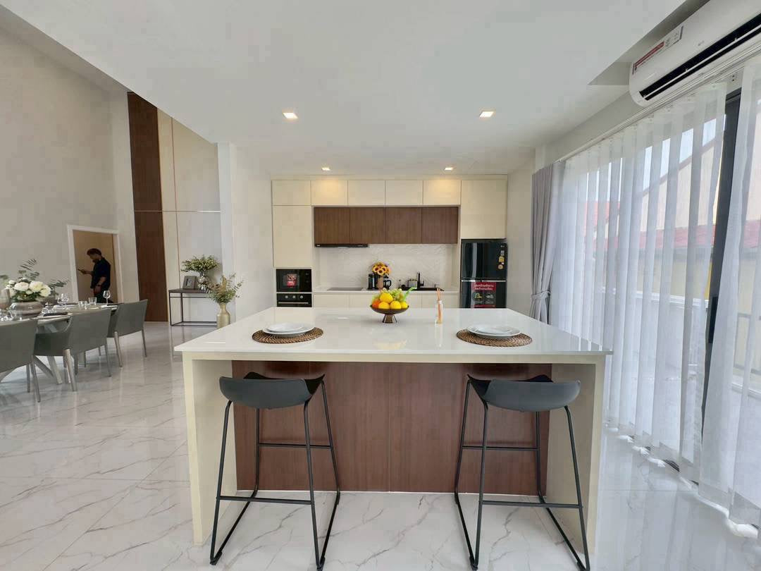 Naklua Luxury Pool Villa for Rent – Business Friendly