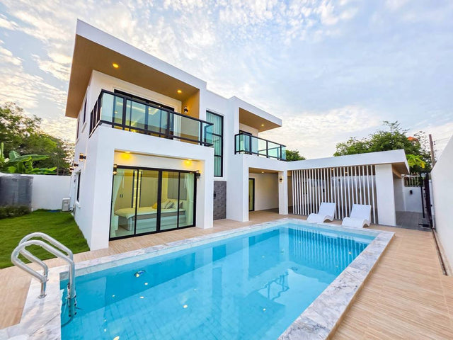 Modern Pool Villa for SALE – Near Jomtien & Walking Street